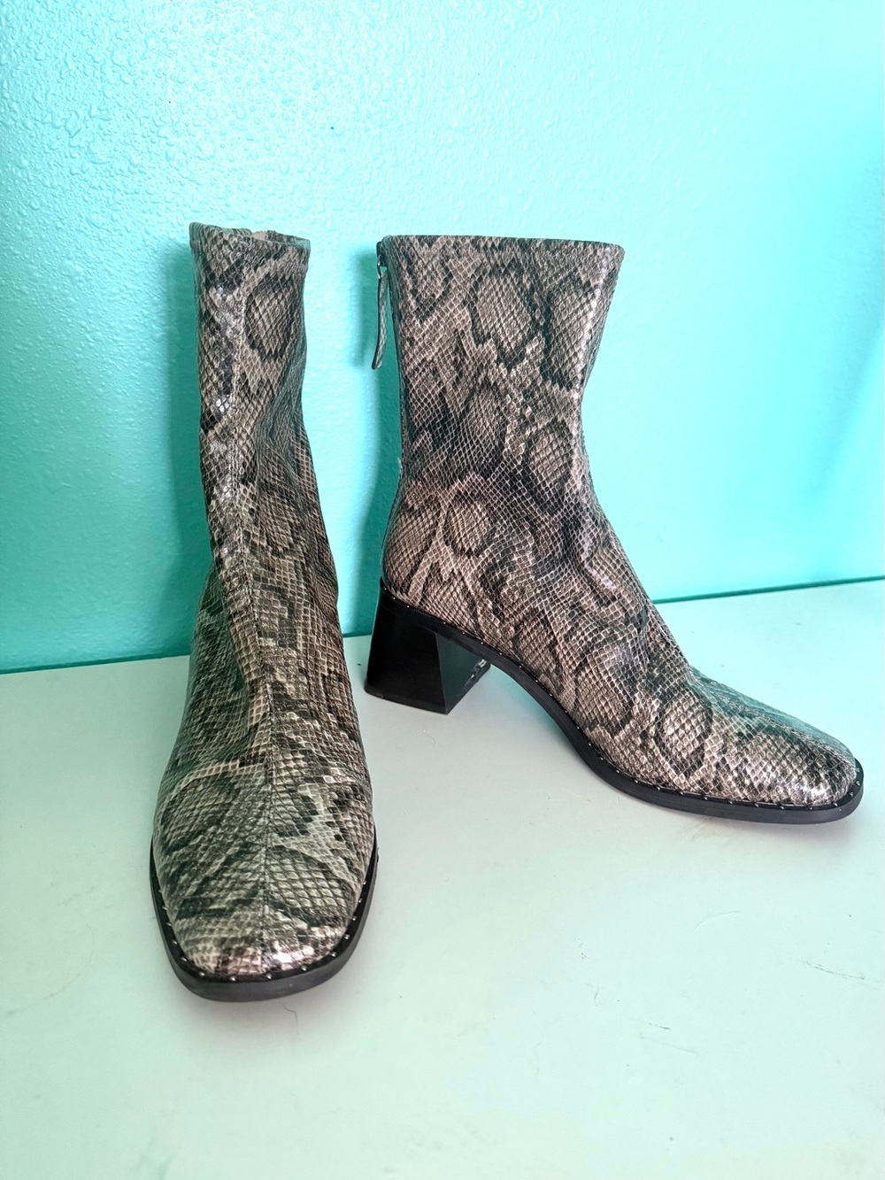 Snake-Print Ankle Boots - Taupe/Gray